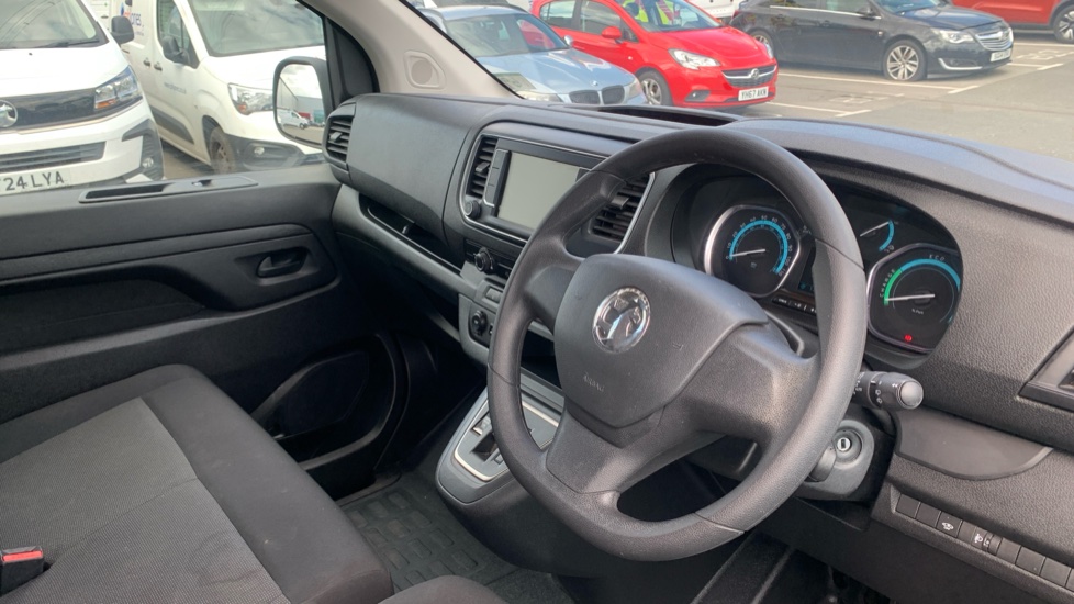 Vauxhall Vivaro Life 100kW Combi L 50kWh 5dr Auto Electric Estate - Image 11