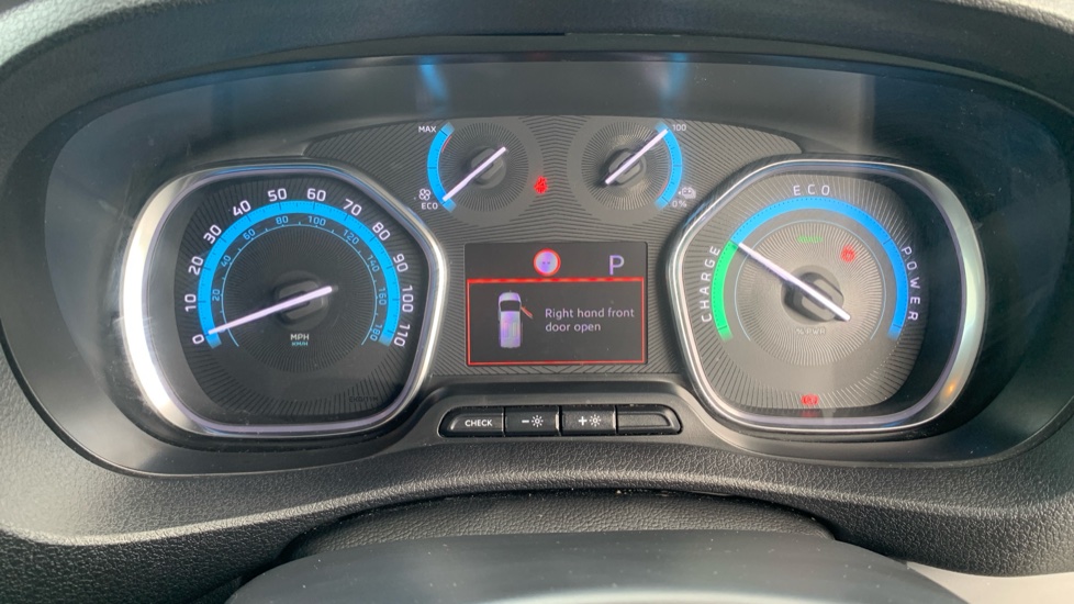 Vauxhall Vivaro Life 100kW Combi L 50kWh 5dr Auto Electric Estate - Image 18