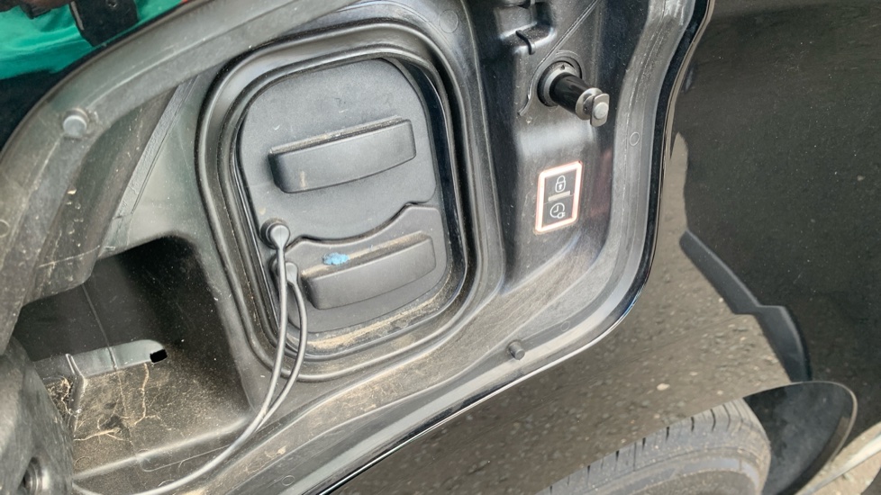 Vauxhall Vivaro Life 100kW Combi L 50kWh 5dr Auto Electric Estate - Image 26