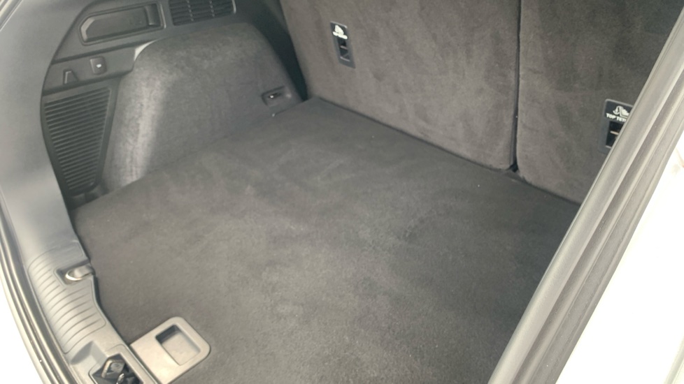 Ford Kuga 2.0 EcoBlue mHEV ST-Line First Edition 5dr Diesel Estate - Image 38