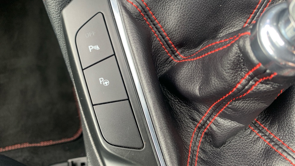 Ford Kuga 2.0 EcoBlue mHEV ST-Line First Edition 5dr Diesel Estate - Image 54