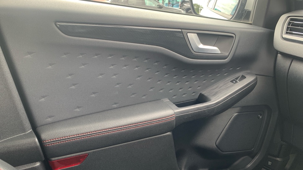 Ford Kuga 2.0 EcoBlue mHEV ST-Line First Edition 5dr Diesel Estate - Image 67