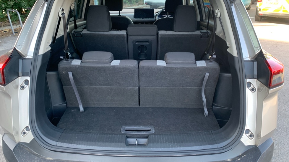 Nissan X-Trail 1.5 MHEV 163 N-Connecta 5dr [7 Seat] Xtronic Petrol Station Wagon - Image 4