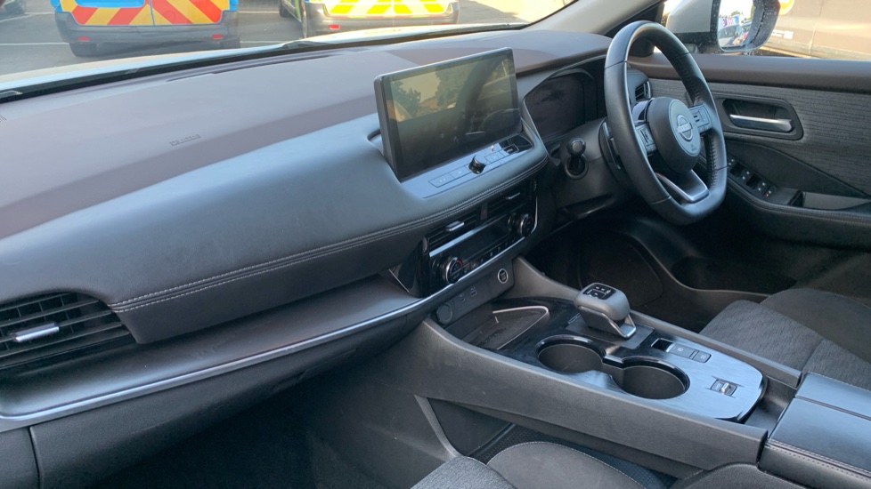 Nissan X-Trail 1.5 MHEV 163 N-Connecta 5dr [7 Seat] Xtronic Petrol Station Wagon - Image 9