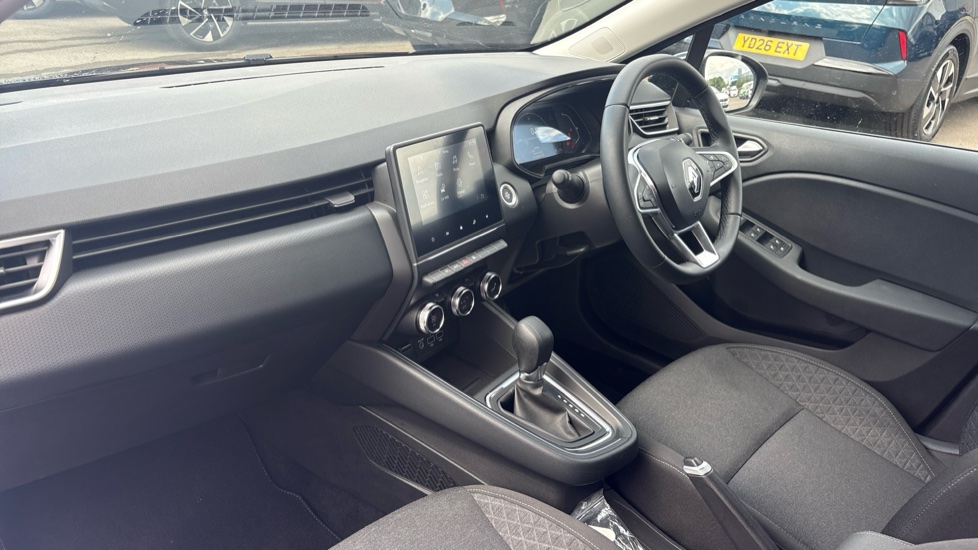 Renault Clio 1.6 E-TECH full hybrid 145 Evolution 5dr Auto Hybrid Hatchback - Image 9