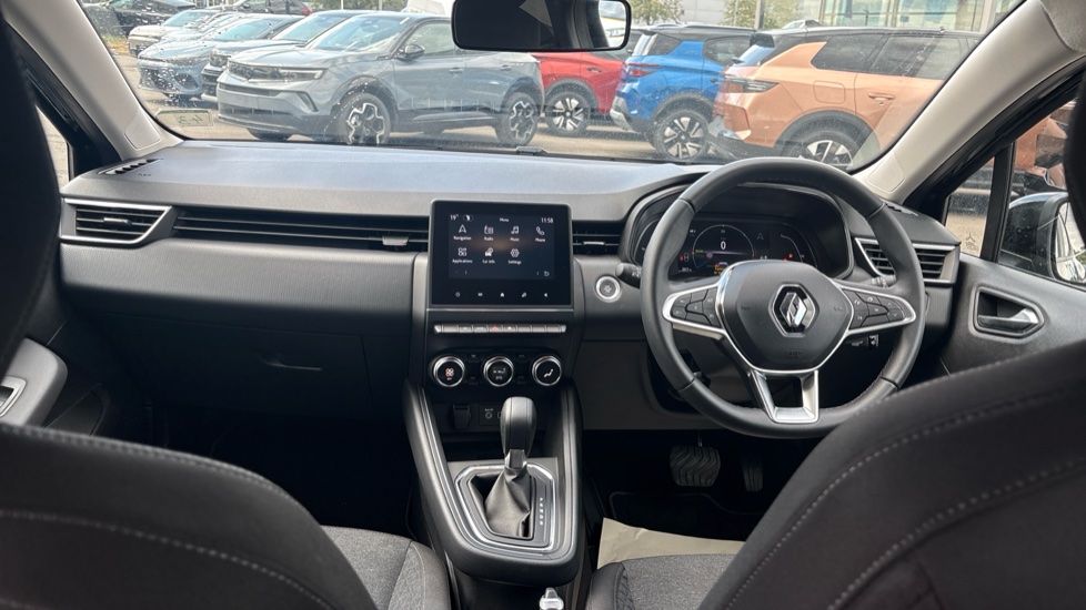 Renault Clio 1.6 E-TECH full hybrid 145 Evolution 5dr Auto Hybrid Hatchback - Image 10