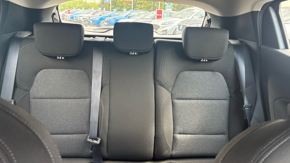 Renault Clio 1.6 E-TECH full hybrid 145 Evolution 5dr Auto Hybrid Hatchback - Image 15