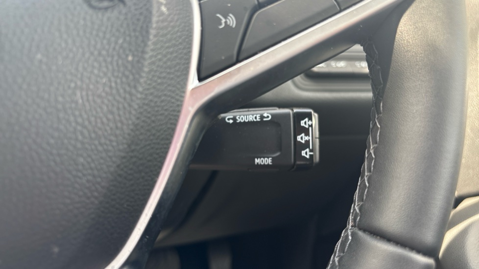 Renault Clio 1.6 E-TECH full hybrid 145 Evolution 5dr Auto Hybrid Hatchback - Image 25