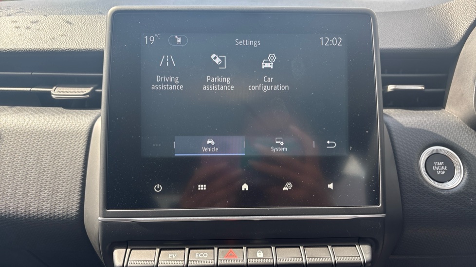 Renault Clio 1.6 E-TECH full hybrid 145 Evolution 5dr Auto Hybrid Hatchback - Image 30