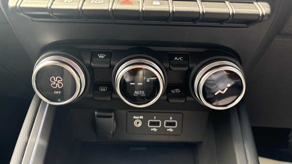 Renault Clio 1.6 E-TECH full hybrid 145 Evolution 5dr Auto Hybrid Hatchback - Image 33