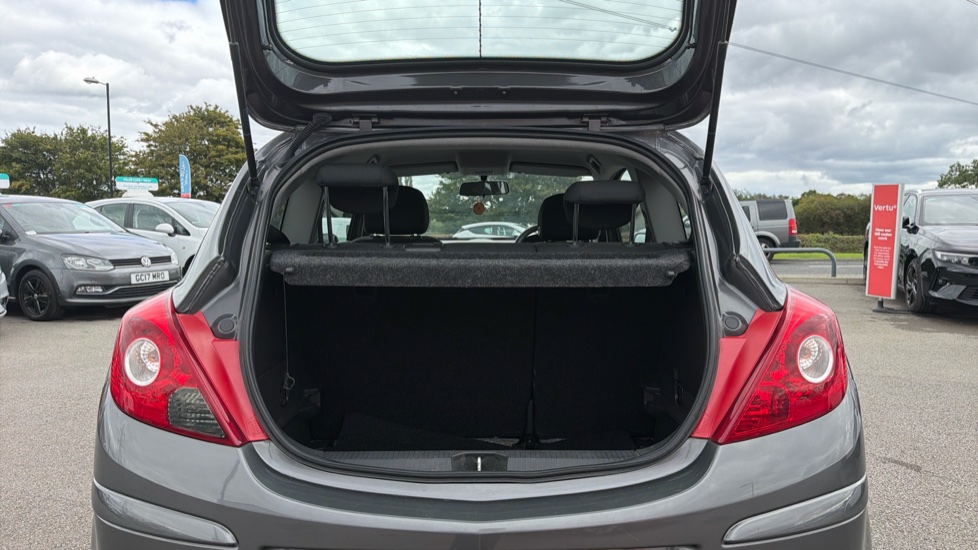 Vauxhall Corsa 1.2 Exclusiv 3dr [AC] Petrol Hatchback - Image 4