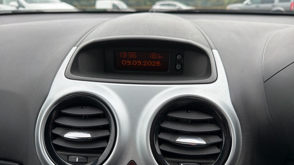 Vauxhall Corsa 1.2 Exclusiv 3dr [AC] Petrol Hatchback - Image 12