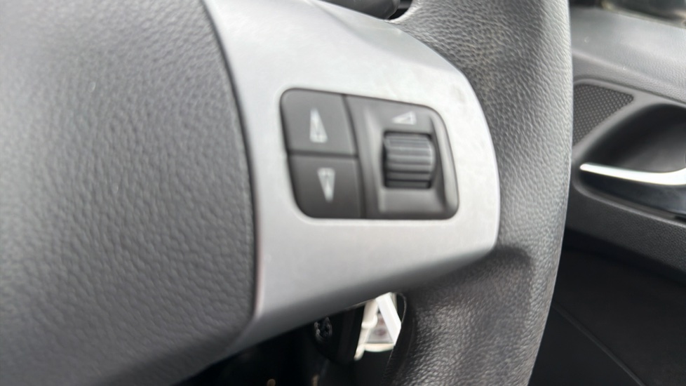 Vauxhall Corsa 1.2 Exclusiv 3dr [AC] Petrol Hatchback - Image 25