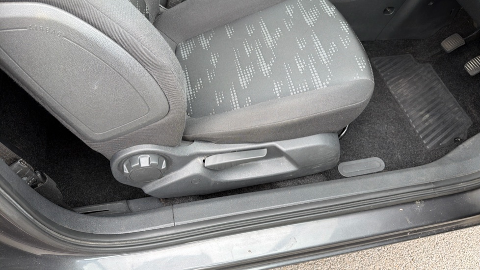 Vauxhall Corsa 1.2 Exclusiv 3dr [AC] Petrol Hatchback - Image 30