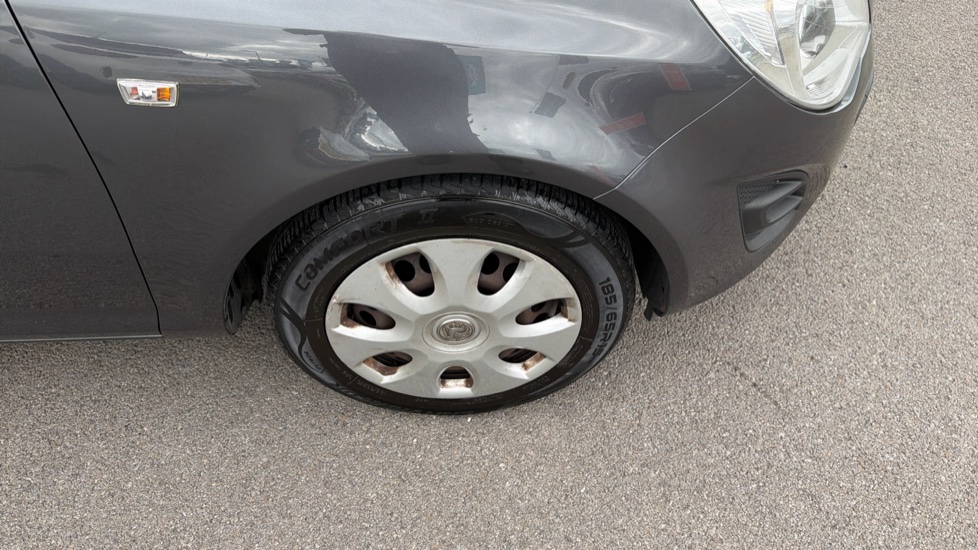 Vauxhall Corsa 1.2 Exclusiv 3dr [AC] Petrol Hatchback - Image 34