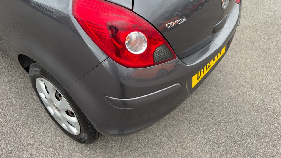Vauxhall Corsa 1.2 Exclusiv 3dr [AC] Petrol Hatchback - Image 41