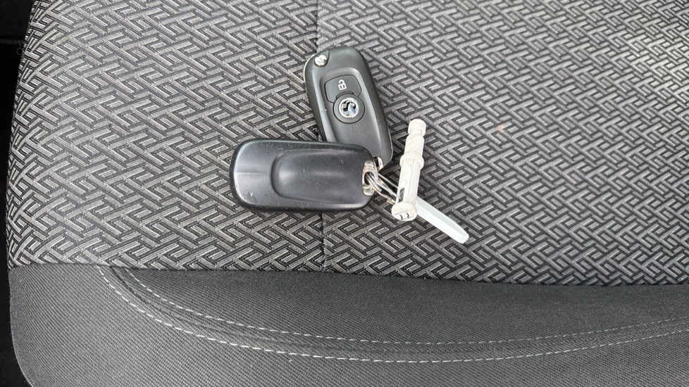 Vauxhall Mokka X 1.6CDTi ecoTEC D [136] Active 5dr Diesel Hatchback - Image 20