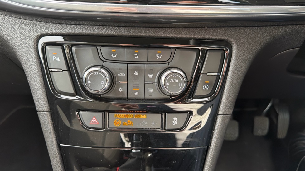 Vauxhall Mokka X 1.6CDTi ecoTEC D [136] Active 5dr Diesel Hatchback - Image 27