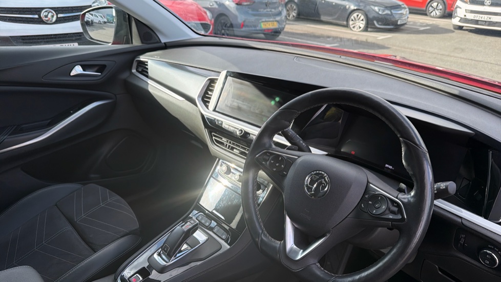 Vauxhall Grandland 1.2 Turbo Ultimate 5dr Auto Petrol Hatchback - Image 14