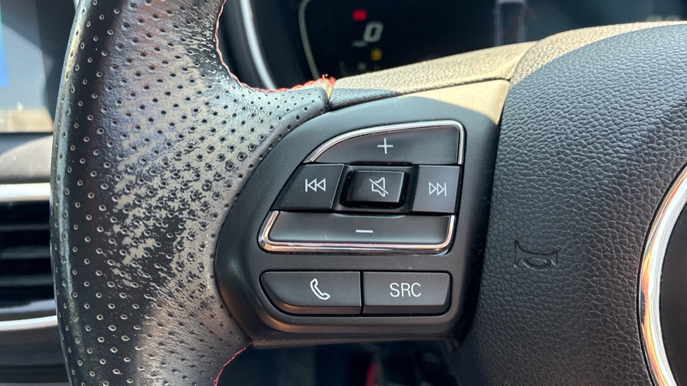 MG HS 1.5 T-GDI Excite 5dr Petrol Hatchback - Image 21