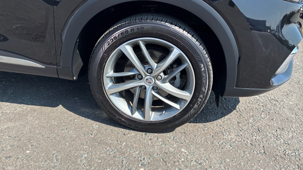 MG HS 1.5 T-GDI Excite 5dr Petrol Hatchback - Image 32
