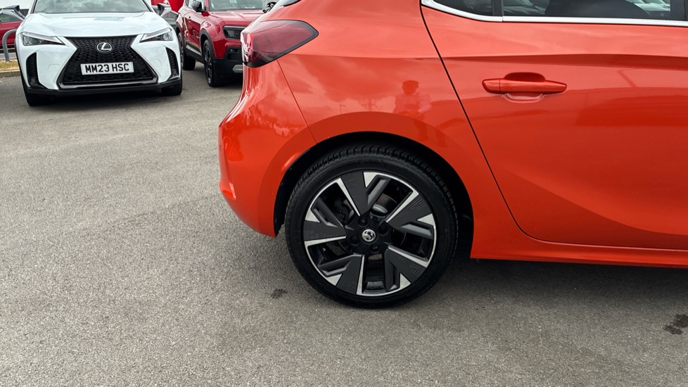 Vauxhall Corsa 100kW Elite Nav Premium 50kWh 5dr Auto [11kWCh] Electric Hatchback - Image 24