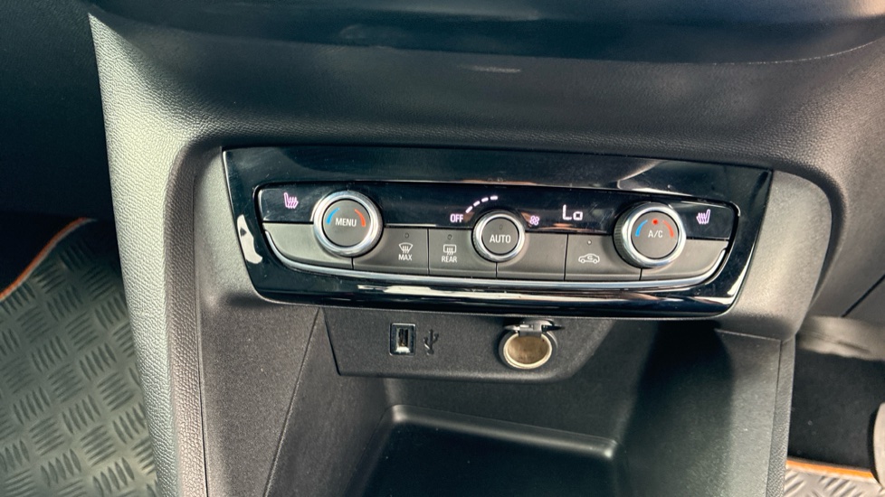 Vauxhall Corsa 100kW Elite Nav Premium 50kWh 5dr Auto [11kWCh] Electric Hatchback - Image 33
