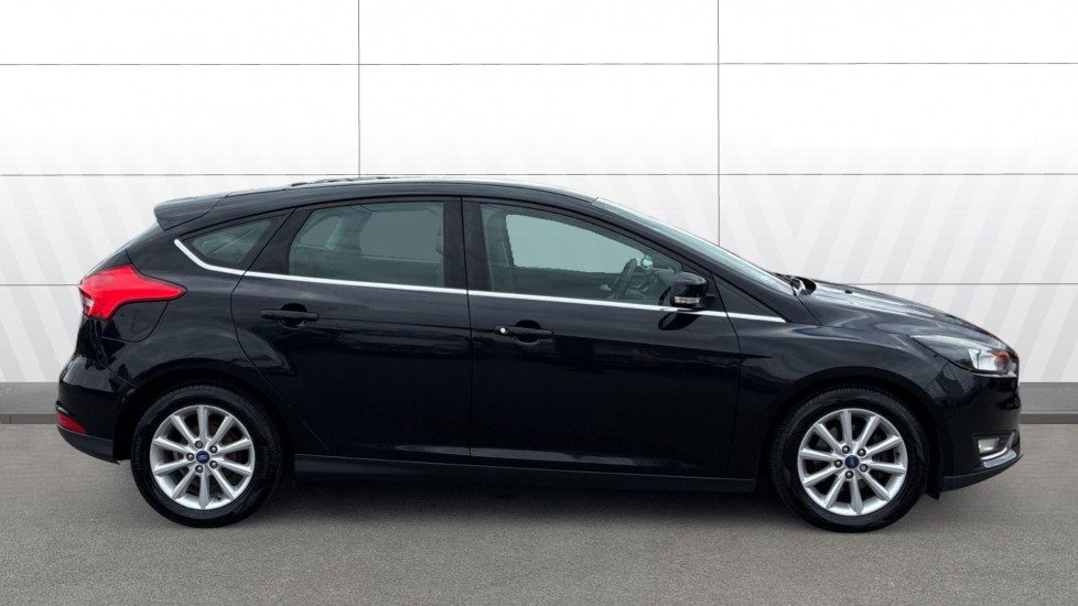 Ford Focus 1.6 TDCi 115 Titanium 5dr Diesel Hatchback - Image 5