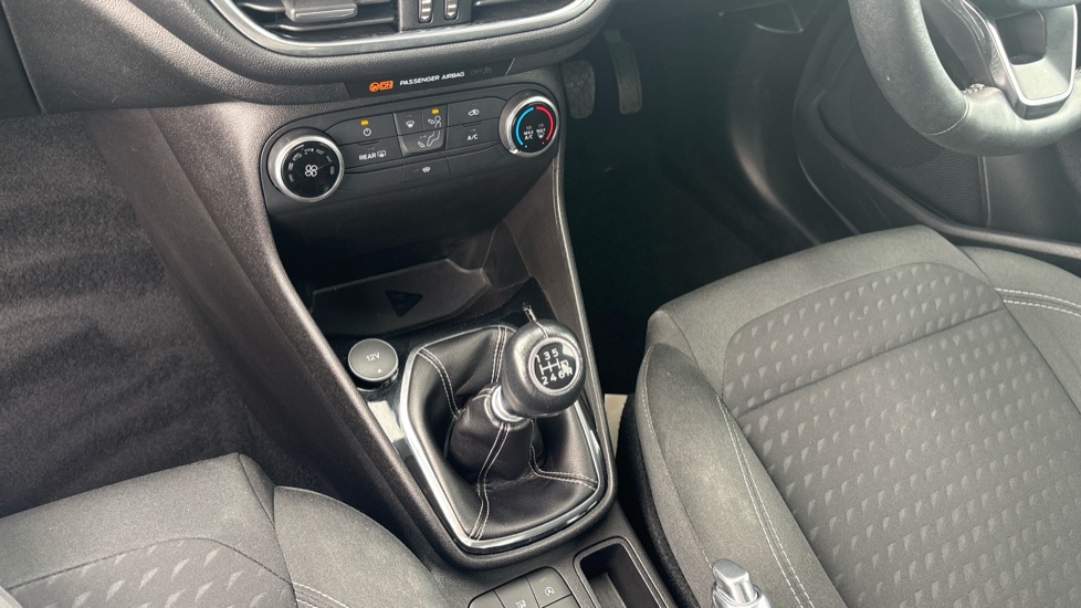 Ford Fiesta 1.0 EcoBoost Zetec 5dr Petrol Hatchback - Image 13