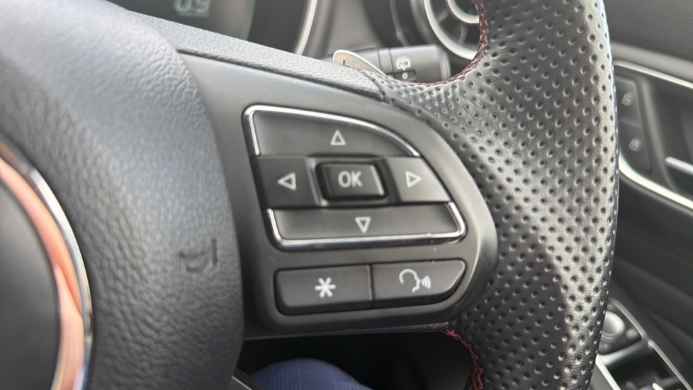 MG HS 1.5 T-GDI Trophy 5dr DCT Petrol Hatchback - Image 26