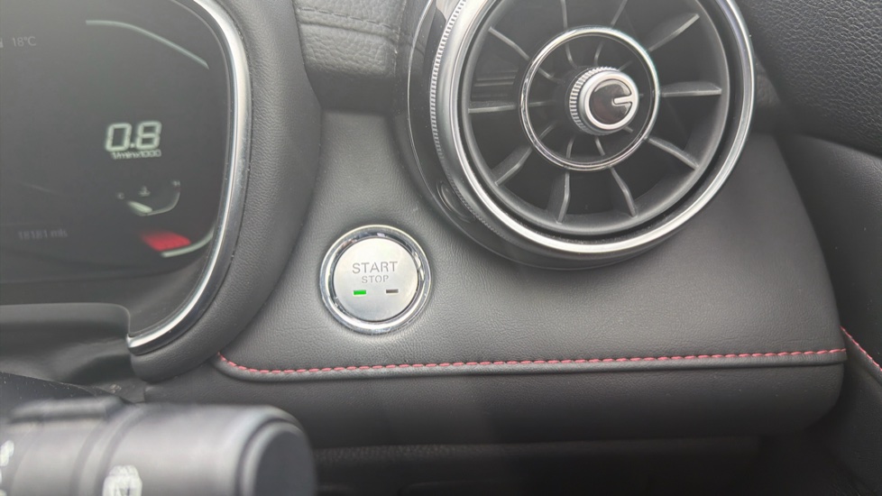 MG HS 1.5 T-GDI Trophy 5dr DCT Petrol Hatchback - Image 29