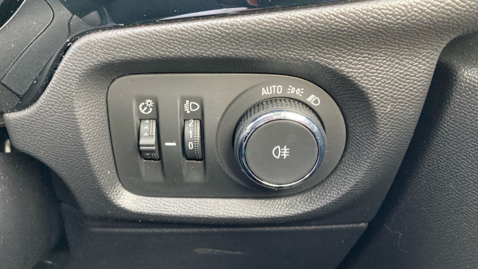 Vauxhall Corsa 1.2 Turbo SE Premium 5dr Petrol Hatchback - Image 24