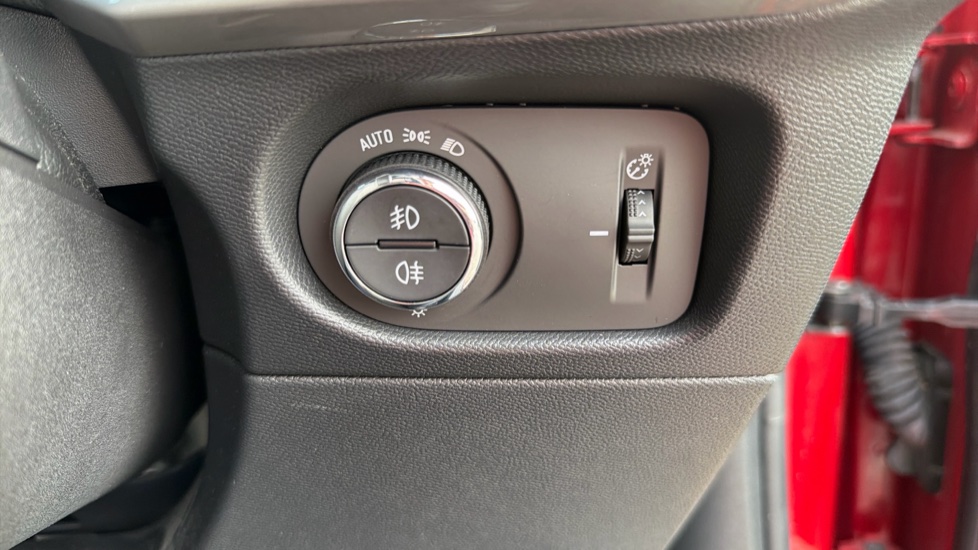 Vauxhall Mokka 100kW Ultimate 50kWh 5dr Auto Electric Hatchback - Image 31