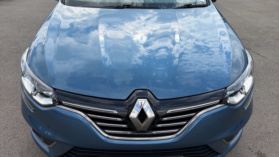 Renault Megane 1.3 TCE Iconic 5dr Petrol Hatchback - Image 8
