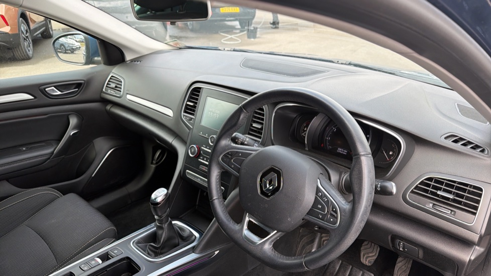 Renault Megane 1.3 TCE Iconic 5dr Petrol Hatchback - Image 11