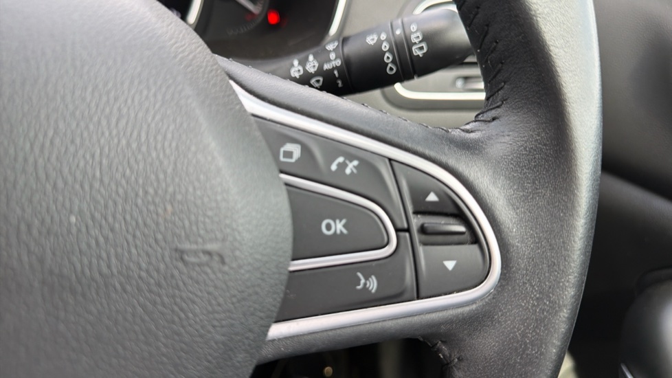 Renault Megane 1.3 TCE Iconic 5dr Petrol Hatchback - Image 22