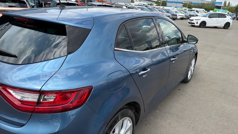 Renault Megane 1.3 TCE Iconic 5dr Petrol Hatchback - Image 46