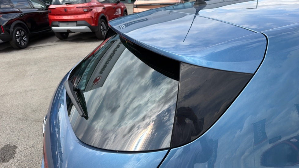 Renault Megane 1.3 TCE Iconic 5dr Petrol Hatchback - Image 48