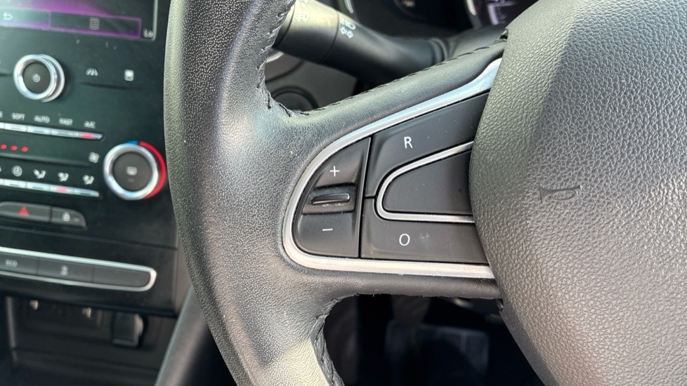 Renault Megane 1.3 TCE Iconic 5dr Petrol Hatchback - Image 60