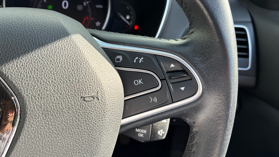 Renault Megane 1.3 TCE Iconic 5dr Petrol Hatchback - Image 61