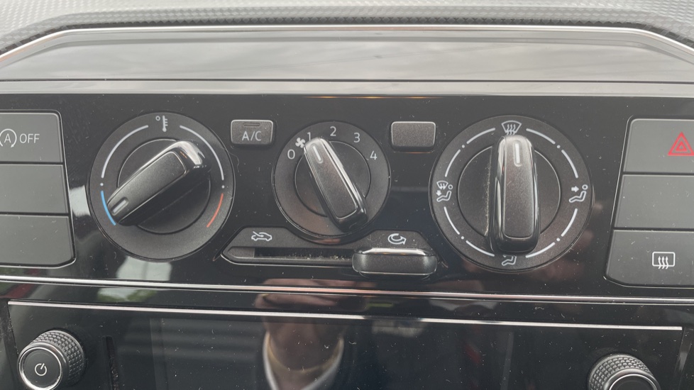 Volkswagen Up 1.0 Move Up 5dr [Start Stop] Petrol Hatchback - Image 23
