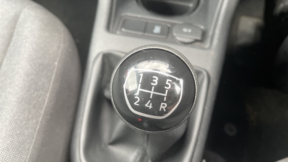 Volkswagen Up 1.0 Move Up 5dr [Start Stop] Petrol Hatchback - Image 29