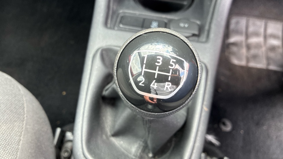 Volkswagen Up 1.0 Move Up 5dr [Start Stop] Petrol Hatchback - Image 57