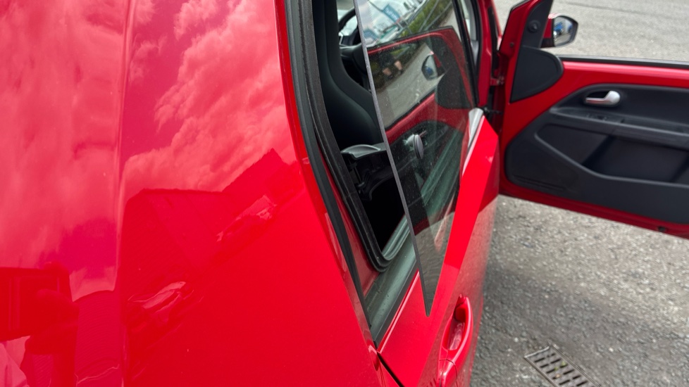 Volkswagen Up 1.0 Move Up 5dr [Start Stop] Petrol Hatchback - Image 59