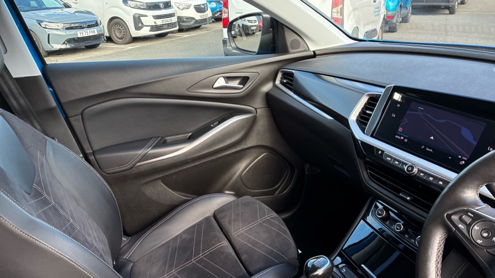 Vauxhall Grandland 1.2 Turbo Ultimate 5dr Petrol Hatchback - Image 14