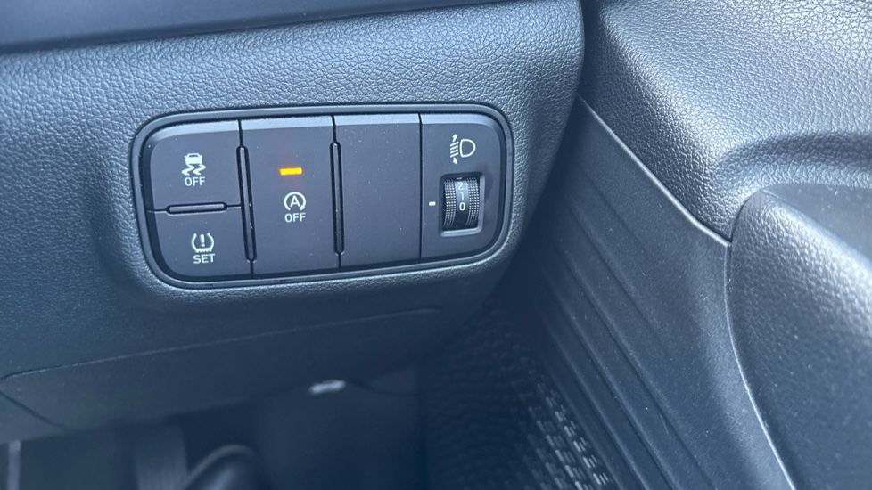 Hyundai i20 1.0T GDi 48V MHD SE Connect 5dr Petrol Hatchback - Image 23