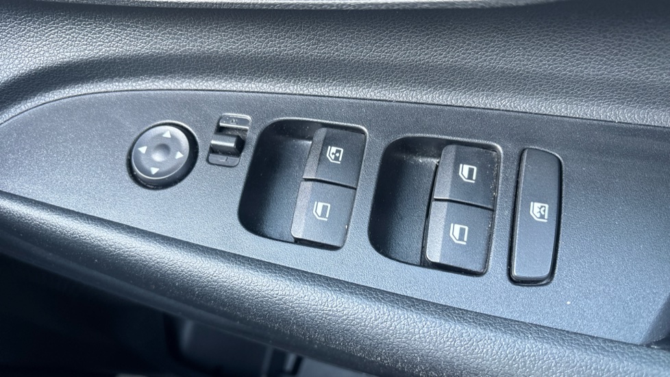 Hyundai i20 1.0T GDi 48V MHD SE Connect 5dr Petrol Hatchback - Image 24