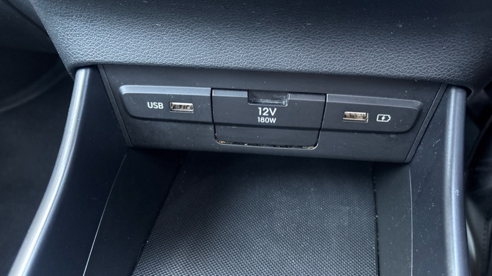 Hyundai i20 1.0T GDi 48V MHD SE Connect 5dr Petrol Hatchback - Image 27