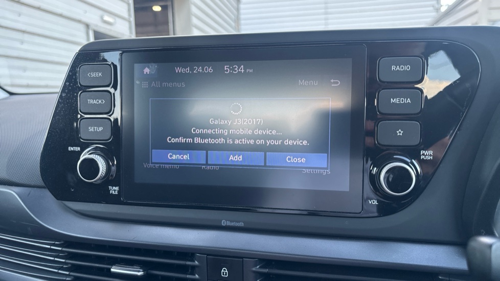 Hyundai i20 1.0T GDi 48V MHD SE Connect 5dr Petrol Hatchback - Image 33