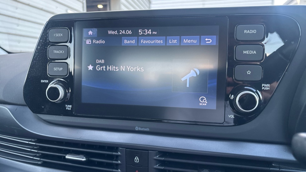 Hyundai i20 1.0T GDi 48V MHD SE Connect 5dr Petrol Hatchback - Image 34